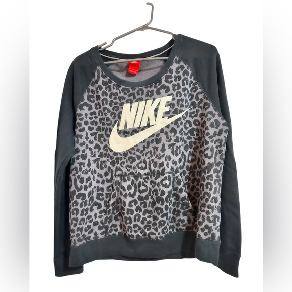 Black & Leopard Nike Crewneck -Size Lg-New Without Tag - Picture 1 of 1
